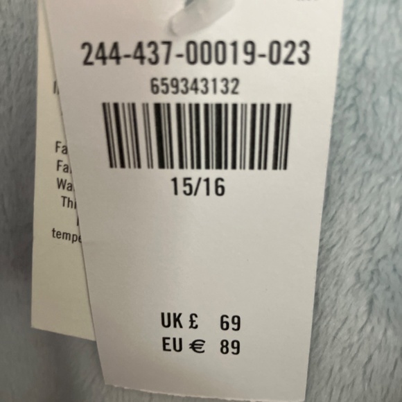 Abercrombie Silver Puffer Jacket - Picture 6 of 6